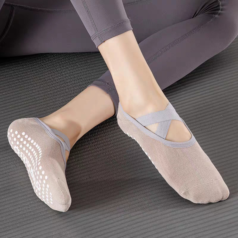 Professional Women Yoga Sock S - огляд і ціна Pilates & Yoga Training Center